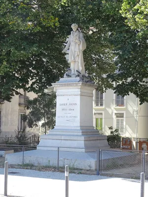 Statue de Xavier Jouvin à Grenoble