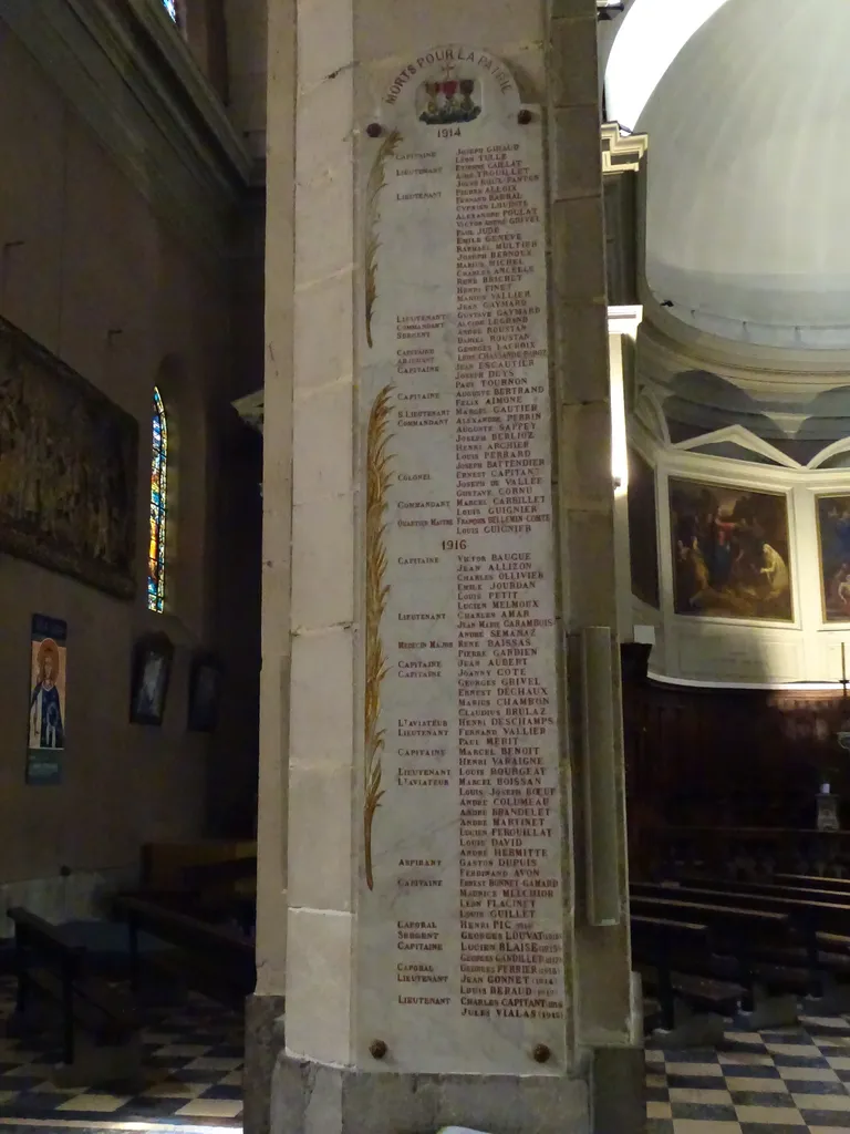 Plaque aux Morts de l'Église Saint-Louis à Grenoble